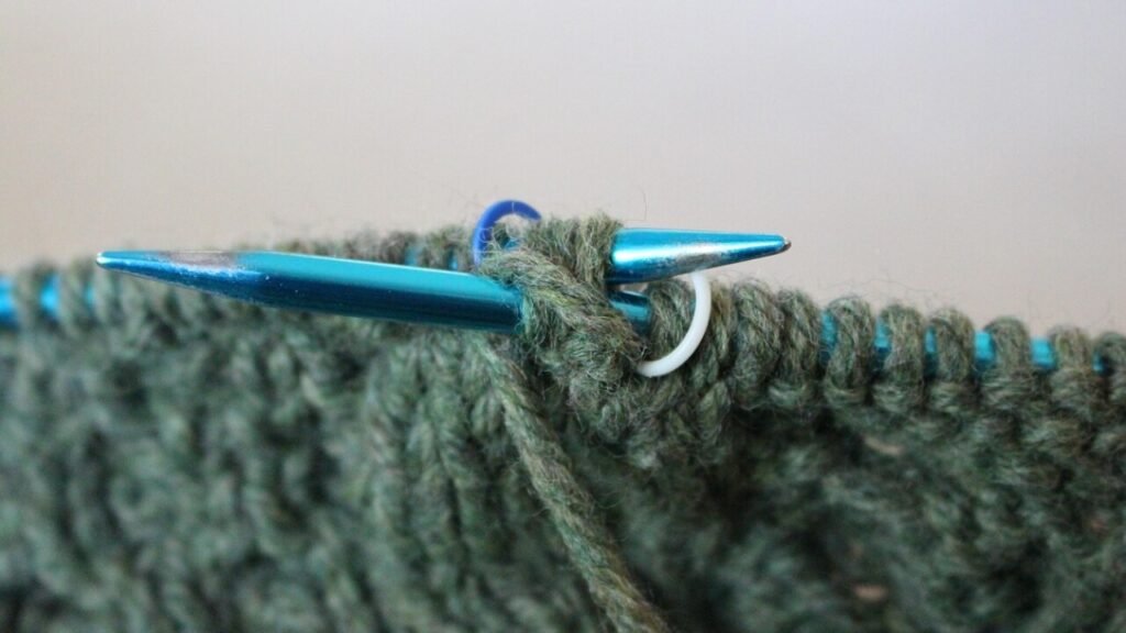 Download gratis aran sweater mønster